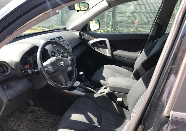 Toyota RAV4 cena 13000 przebieg: 180000, rok produkcji 2007 z Zdzieszowice małe 2